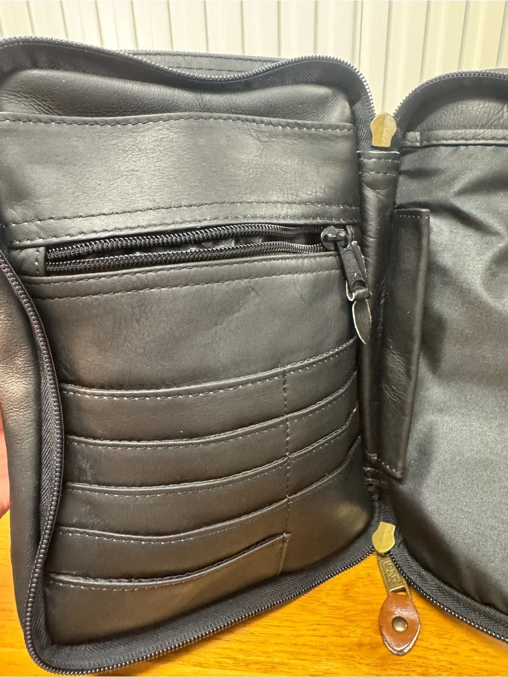 Land Santa Fe #8022 Vintage Black Full-grain Colombian Vaqueta Leather Crossbody